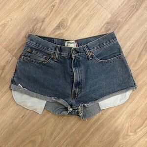 Vintage Levi's Women's Dark Blue Jean Shorts